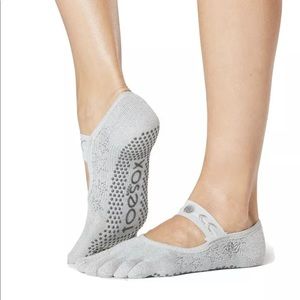 Toesox Mia Full Toe Grip Grippy Socks SM